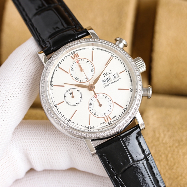 アイ・ダブリュー・シー正面デザイン